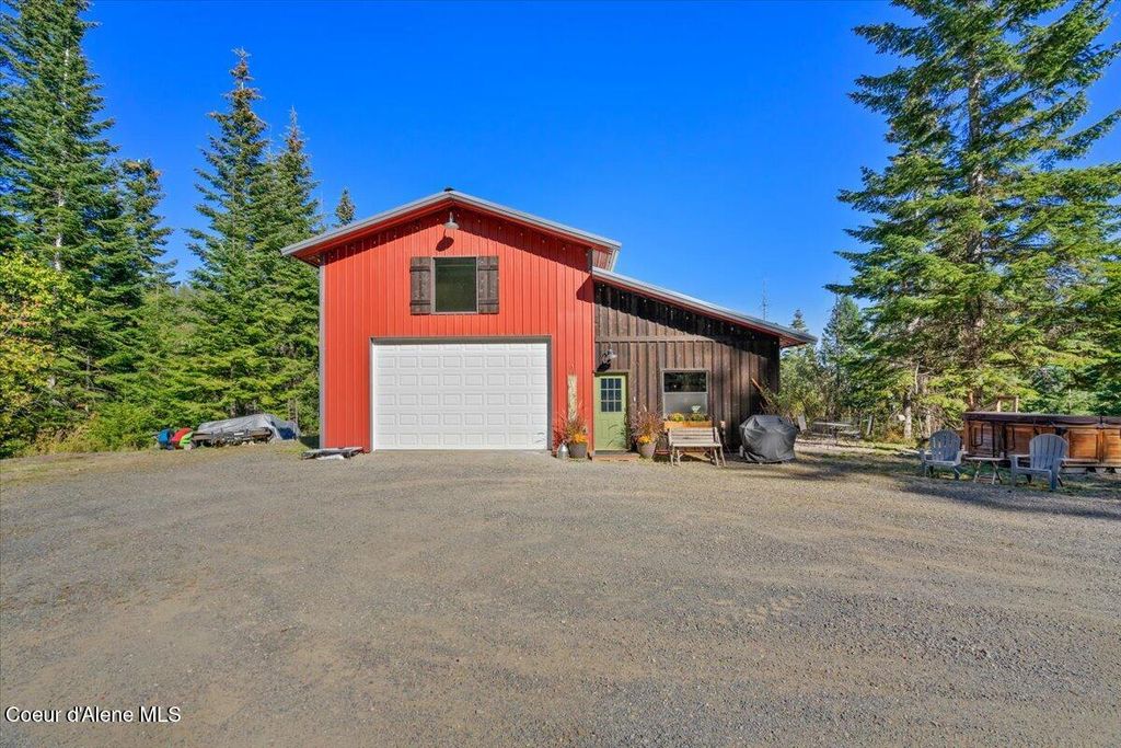 Photo of 8485 Sausser Dr, Coeur dAlene, ID 83814 (MLS # 25-10237)