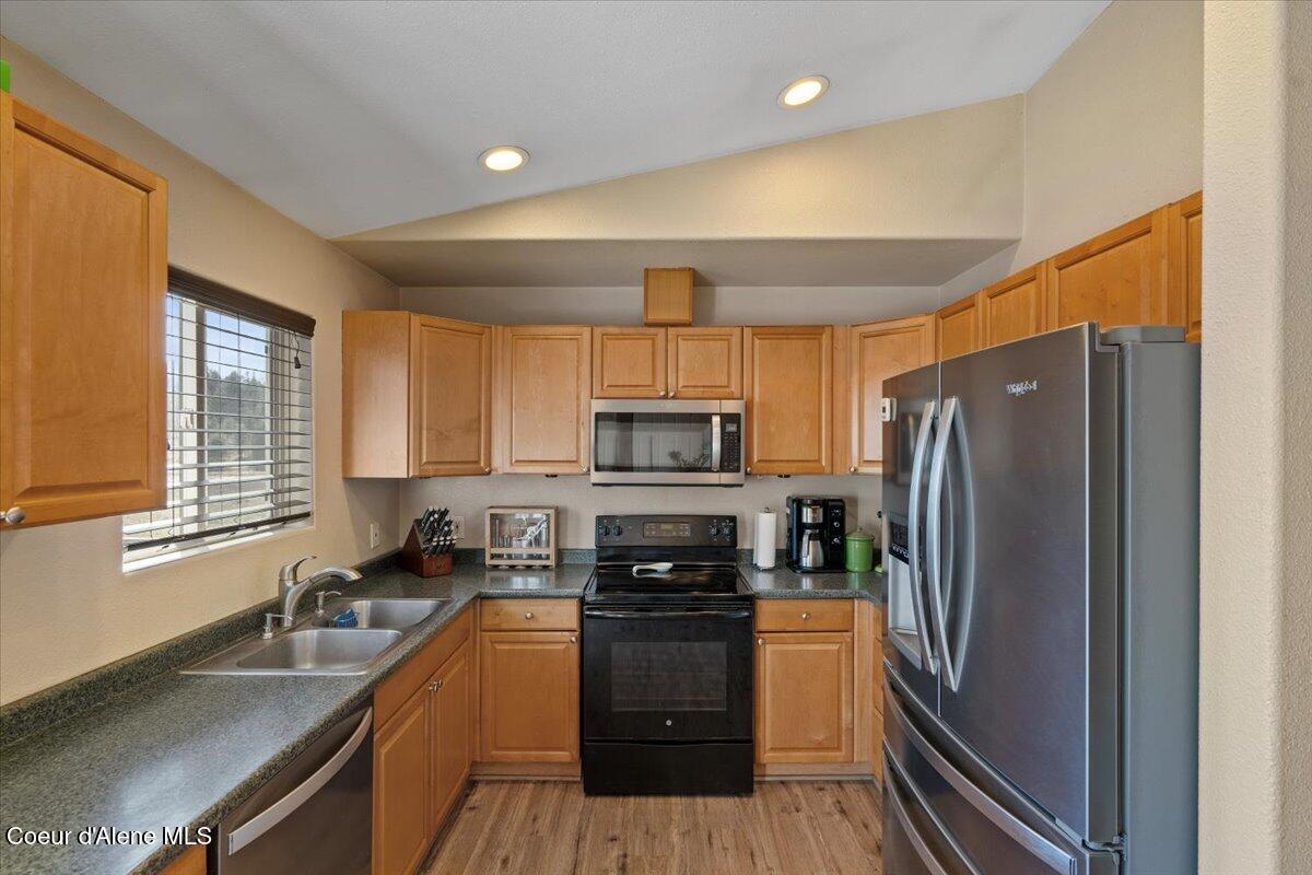 1526 Blacktail Road, Cocolalla, Alaska image 11
