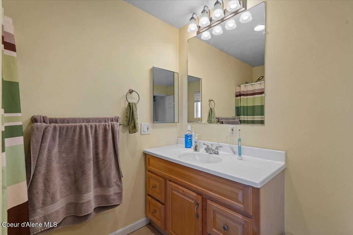 1526 Blacktail Road, Cocolalla, Alaska image 19