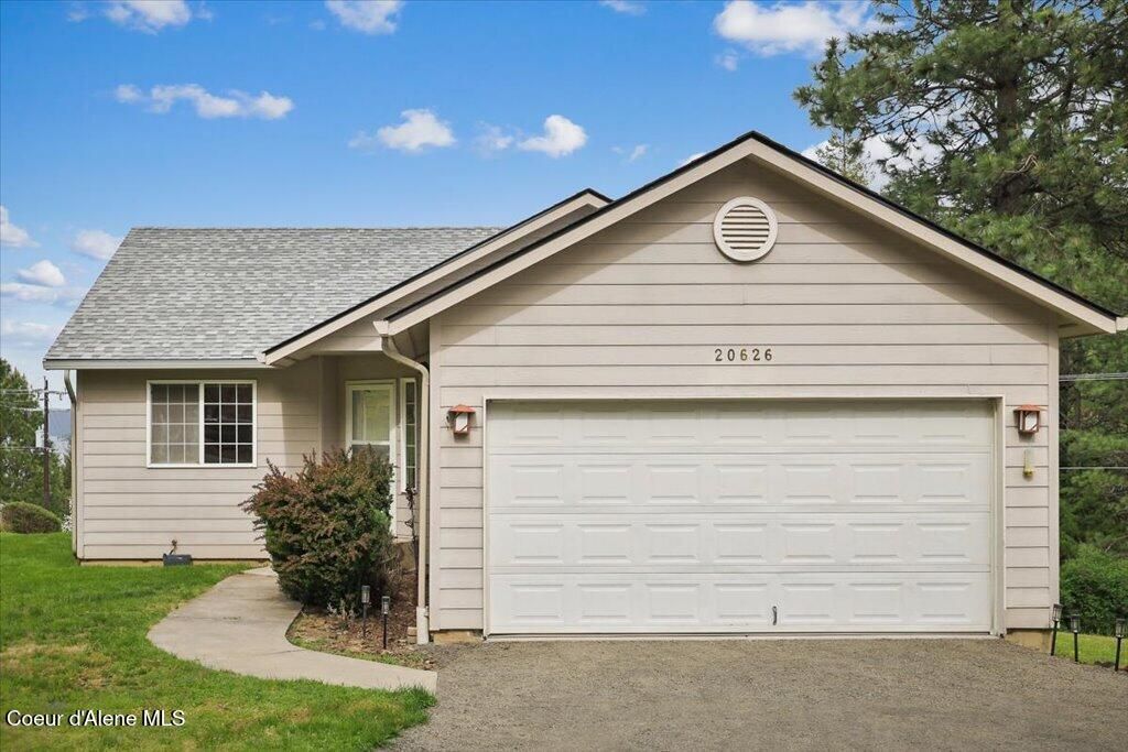 Photo of 20626 Cave Bay RD, Worley, ID 83876 (MLS # 26-4836)