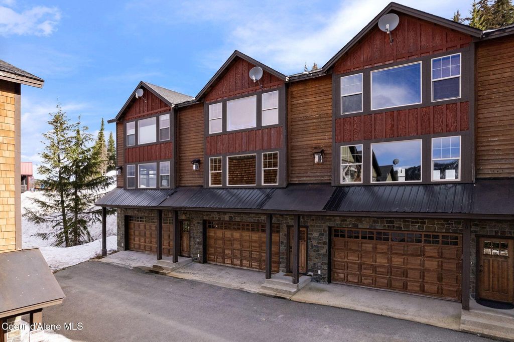 Photo of 80 Whiplash Cir, Sandpoint, ID 83864 (MLS # 26-529)