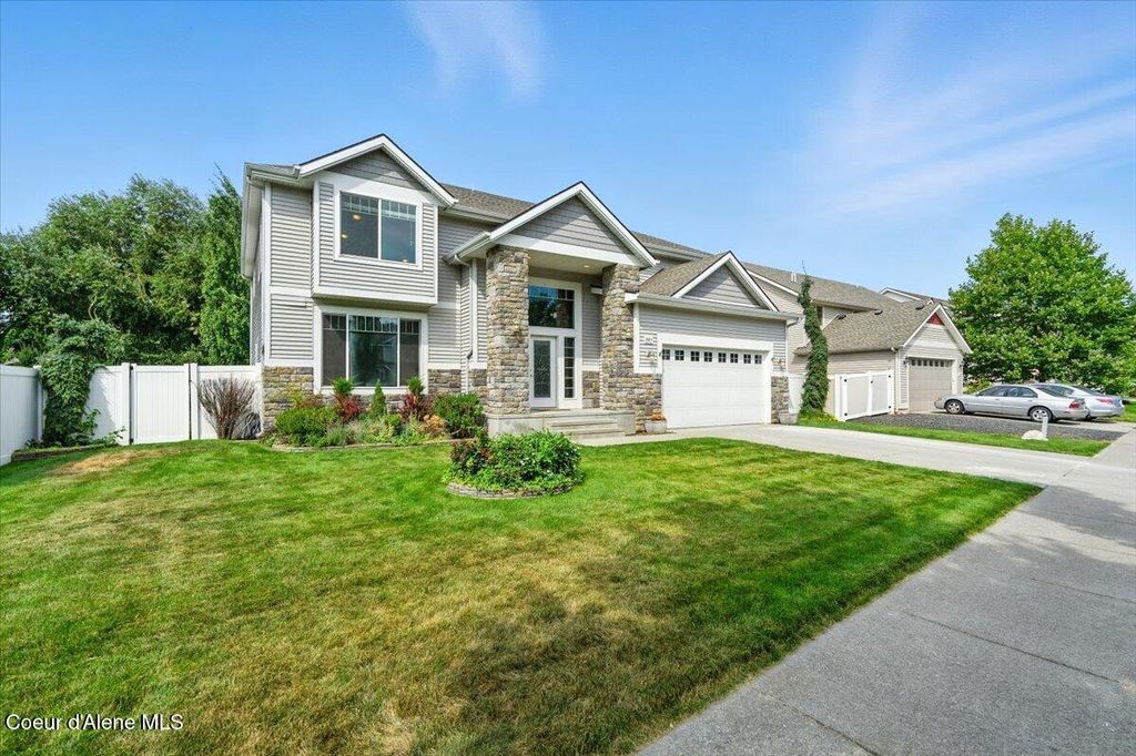 Photo of 8483 Salmonberry Lp Loop, Hayden, ID 83835 (MLS # 25-8933)