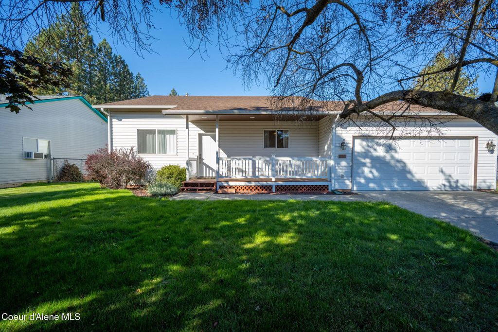 Photo of 6886 TOMBSTONE St, Rathdrum, ID 83858 (MLS # 25-10456)