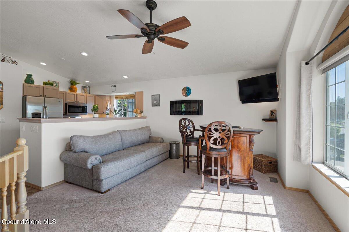 Hayden, Idaho 83835, United States, 4 Bedrooms Bedrooms, ,2 BathroomsBathrooms,Residential,Pending,54315