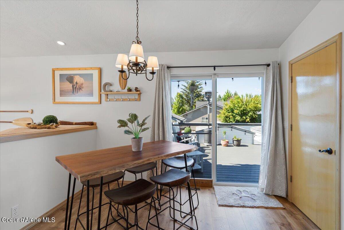 Hayden, Idaho 83835, United States, 4 Bedrooms Bedrooms, ,2 BathroomsBathrooms,Residential,Pending,54315