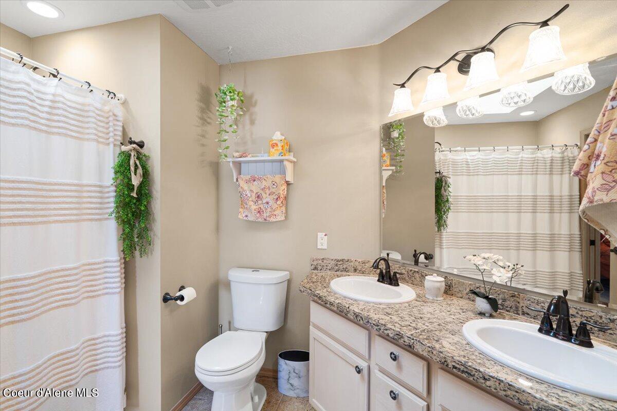 Hayden, Idaho 83835, United States, 4 Bedrooms Bedrooms, ,2 BathroomsBathrooms,Residential,Pending,54315