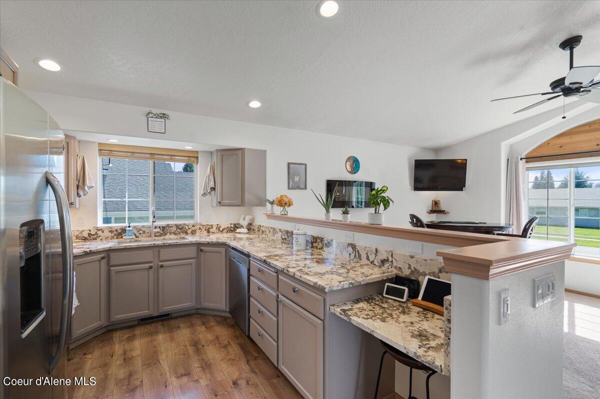 Hayden, Idaho 83835, United States, 4 Bedrooms Bedrooms, ,2 BathroomsBathrooms,Residential,Pending,54315