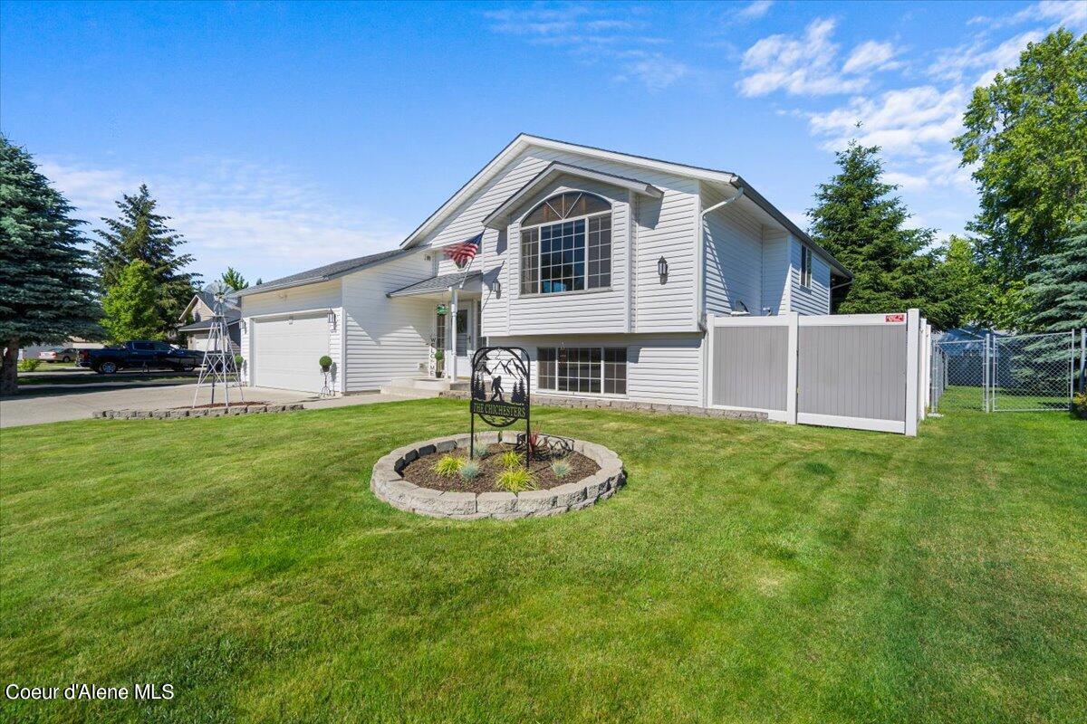 Hayden, Idaho 83835, United States, 4 Bedrooms Bedrooms, ,2 BathroomsBathrooms,Residential,Pending,54315