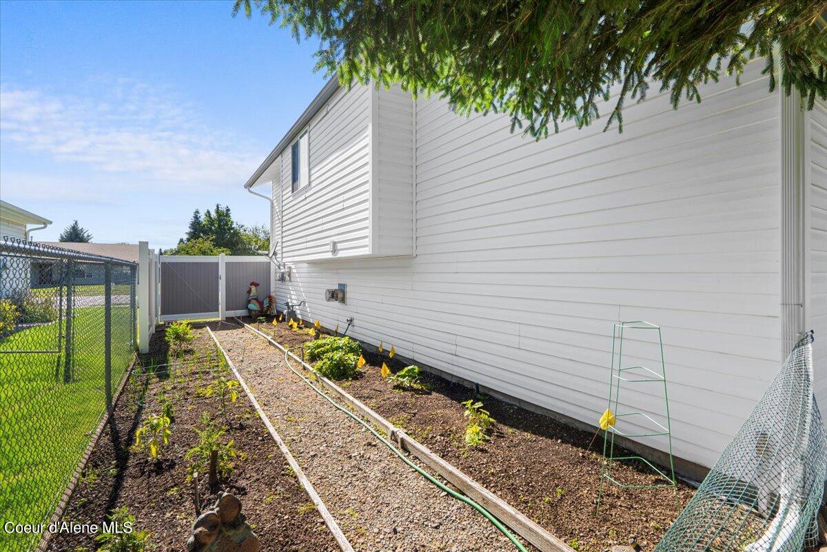 Hayden, Idaho 83835, United States, 4 Bedrooms Bedrooms, ,2 BathroomsBathrooms,Residential,Pending,54315