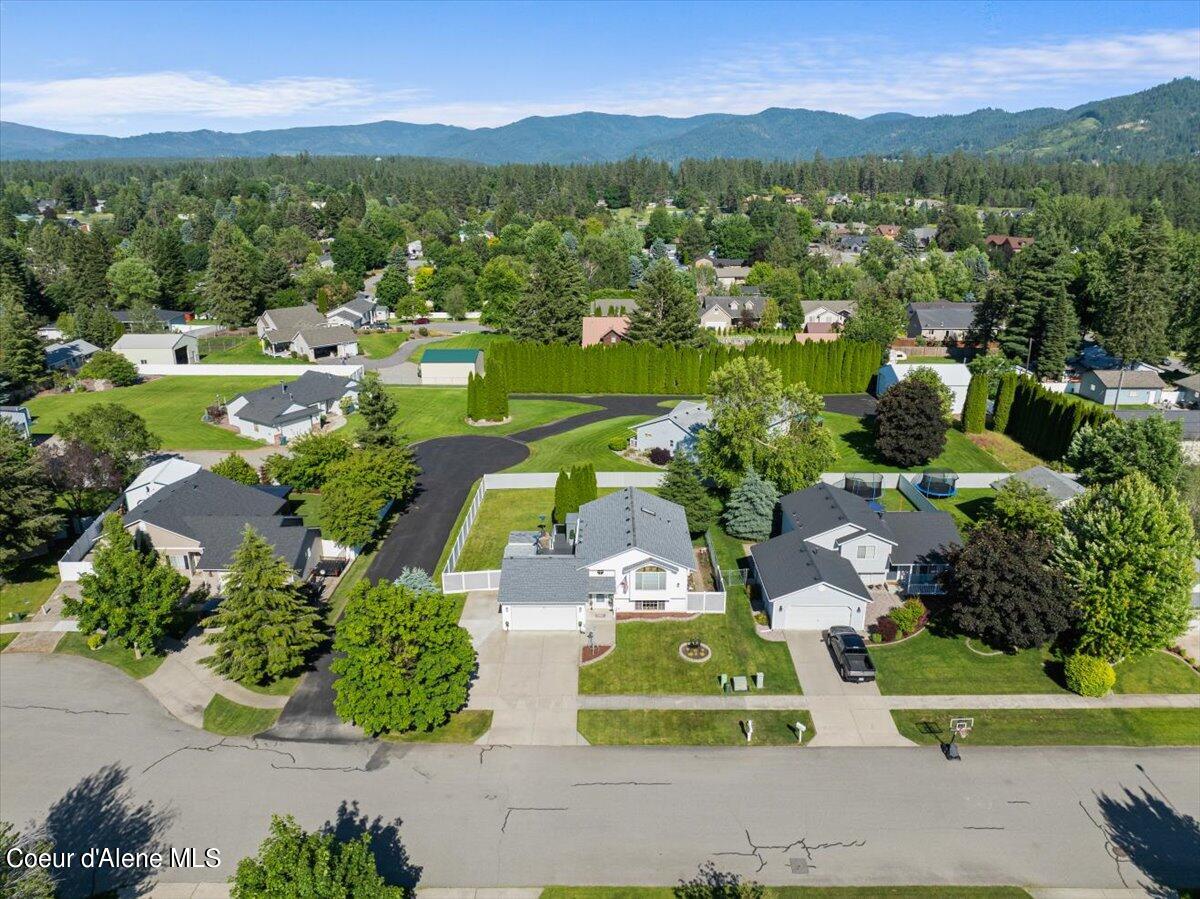 Hayden, Idaho 83835, United States, 4 Bedrooms Bedrooms, ,2 BathroomsBathrooms,Residential,Pending,54315