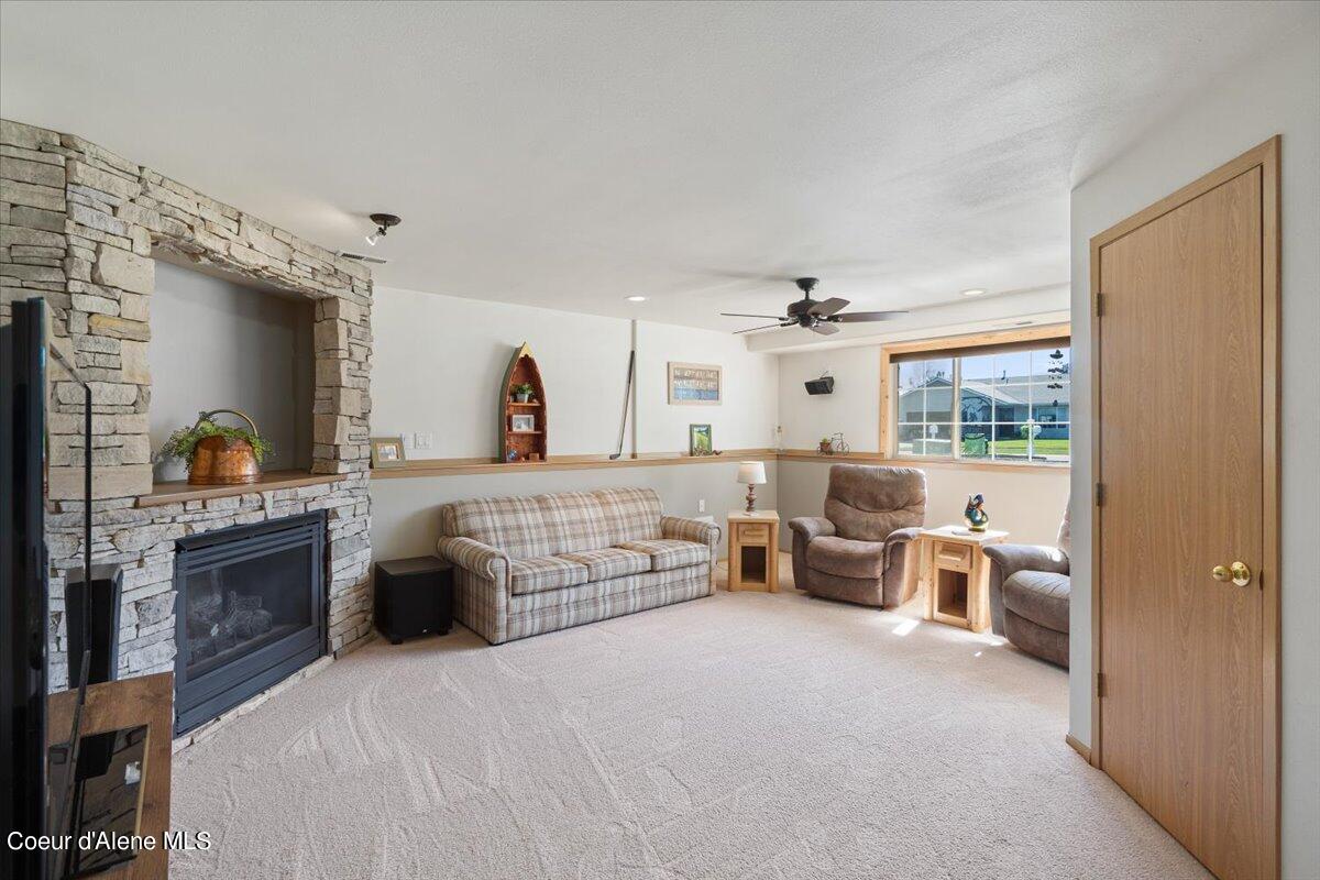 Hayden, Idaho 83835, United States, 4 Bedrooms Bedrooms, ,2 BathroomsBathrooms,Residential,Pending,54315