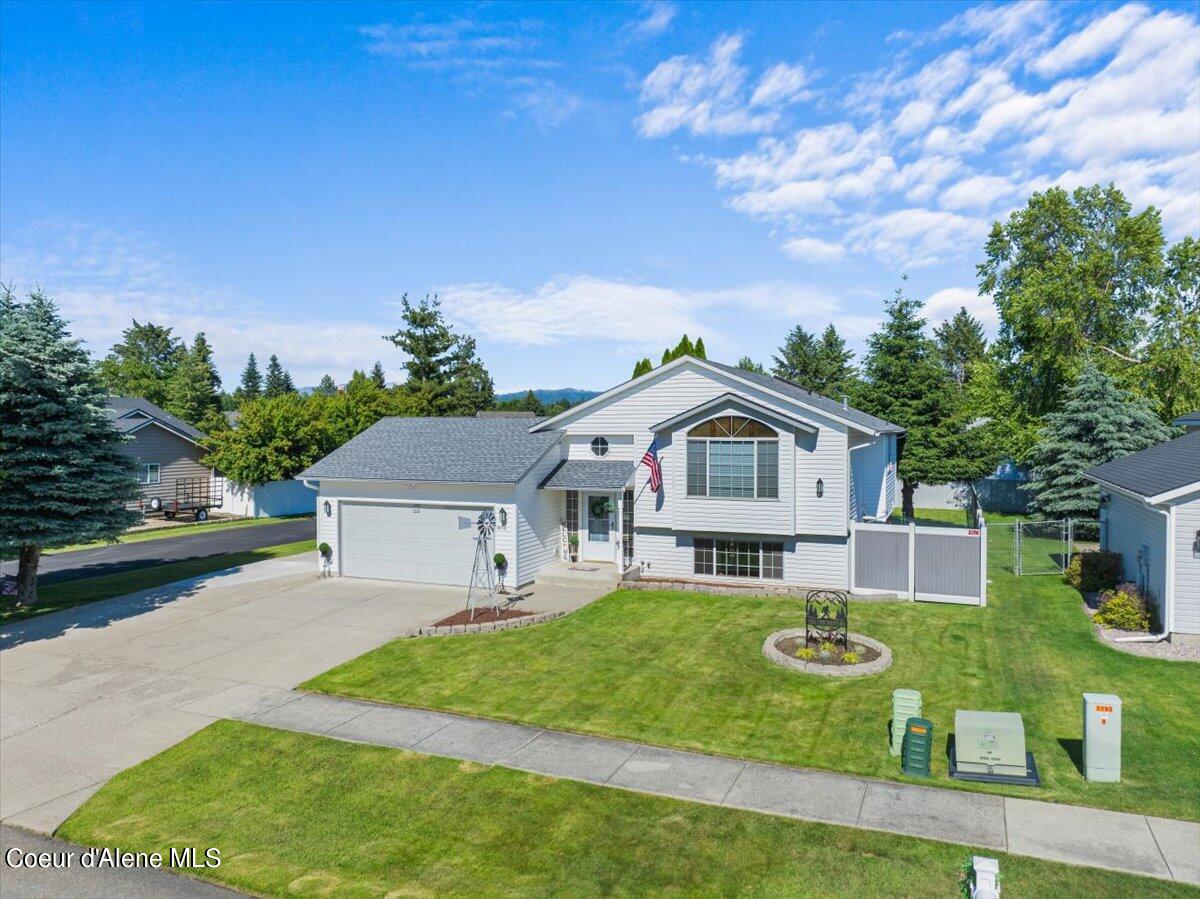 Hayden, Idaho 83835, United States, 4 Bedrooms Bedrooms, ,2 BathroomsBathrooms,Residential,Pending,54315