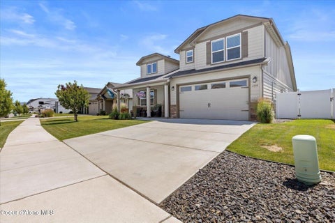 Photo of 6539 Irish Cir, Rathdrum, ID 83858 (MLS # 26-7976)
