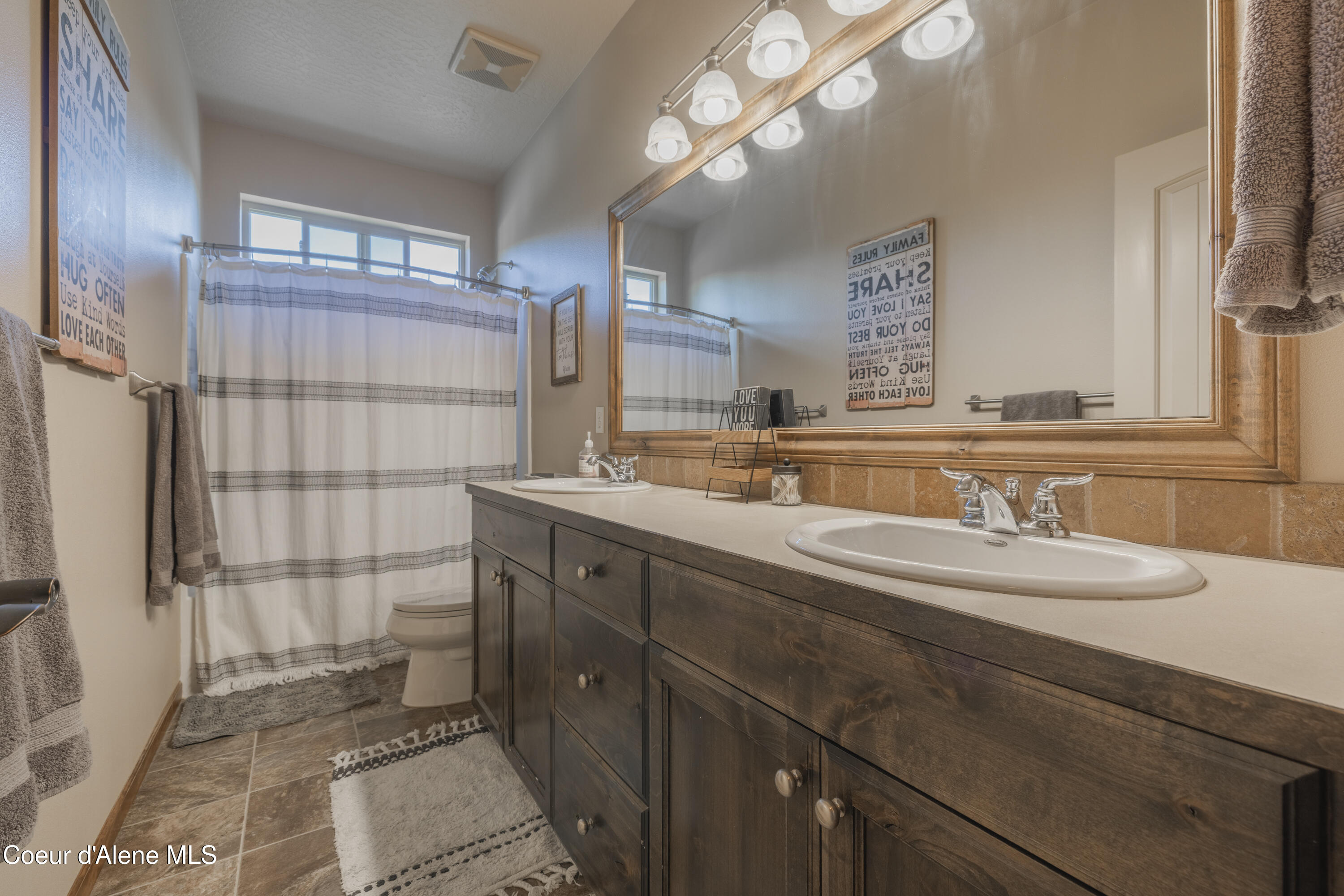 Hayden, Idaho 83835, United States, 4 Bedrooms Bedrooms, ,3 BathroomsBathrooms,Residential,Active,128186