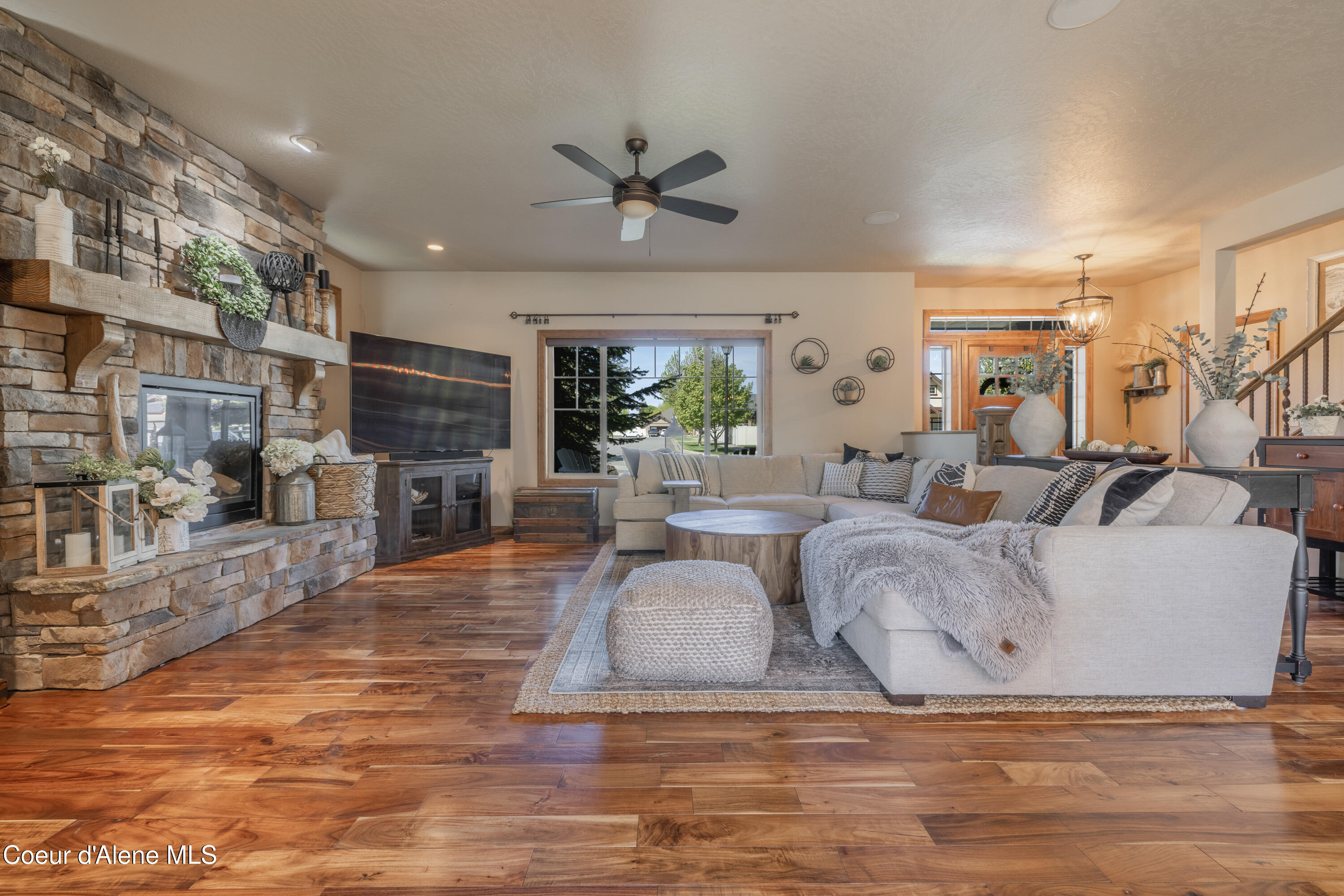 Hayden, Idaho 83835, United States, 4 Bedrooms Bedrooms, ,3 BathroomsBathrooms,Residential,Active,128186