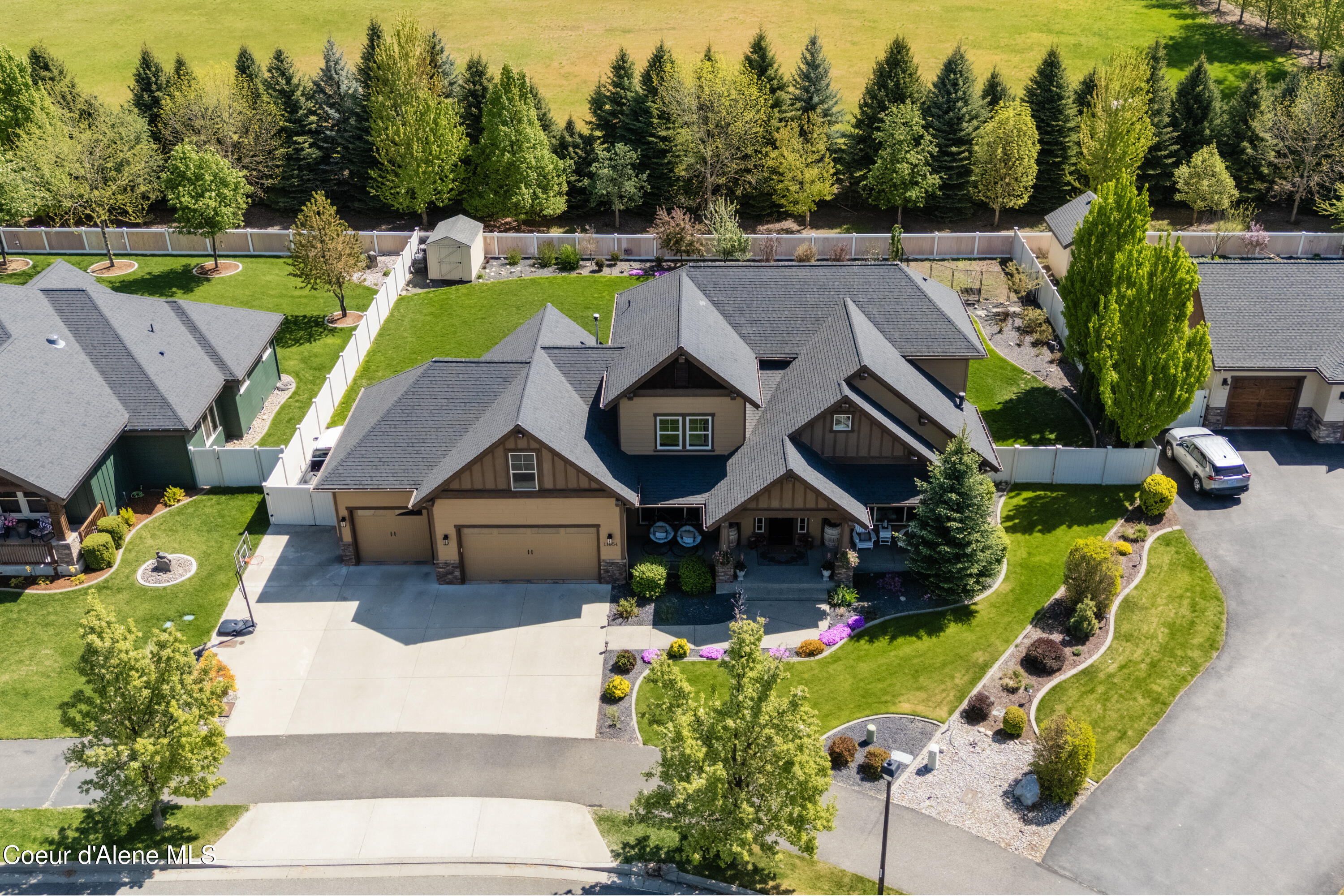 Hayden, Idaho 83835, United States, 4 Bedrooms Bedrooms, ,3 BathroomsBathrooms,Residential,Active,128186