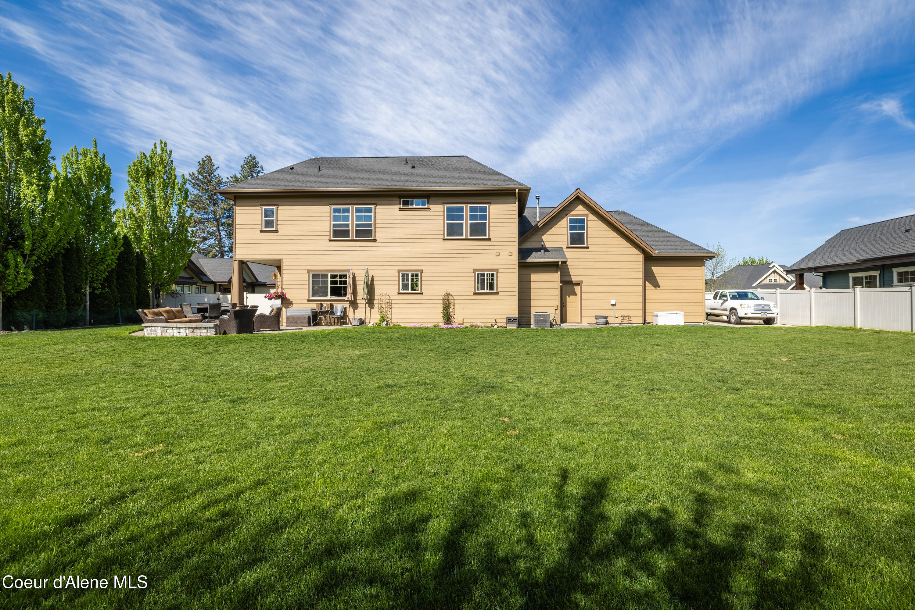 Hayden, Idaho 83835, United States, 4 Bedrooms Bedrooms, ,3 BathroomsBathrooms,Residential,Active,128186