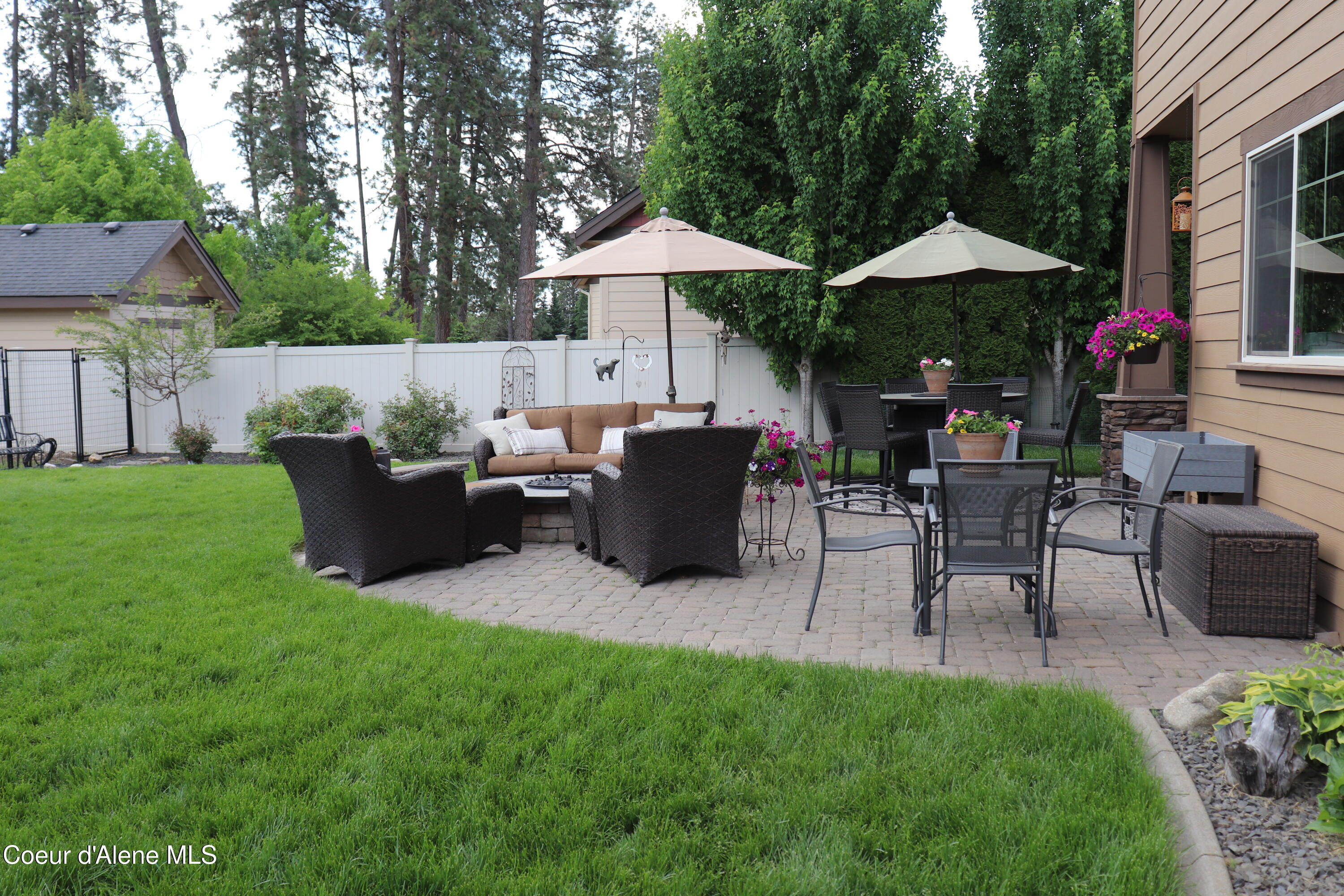 Hayden, Idaho 83835, United States, 4 Bedrooms Bedrooms, ,3 BathroomsBathrooms,Residential,Active,128186