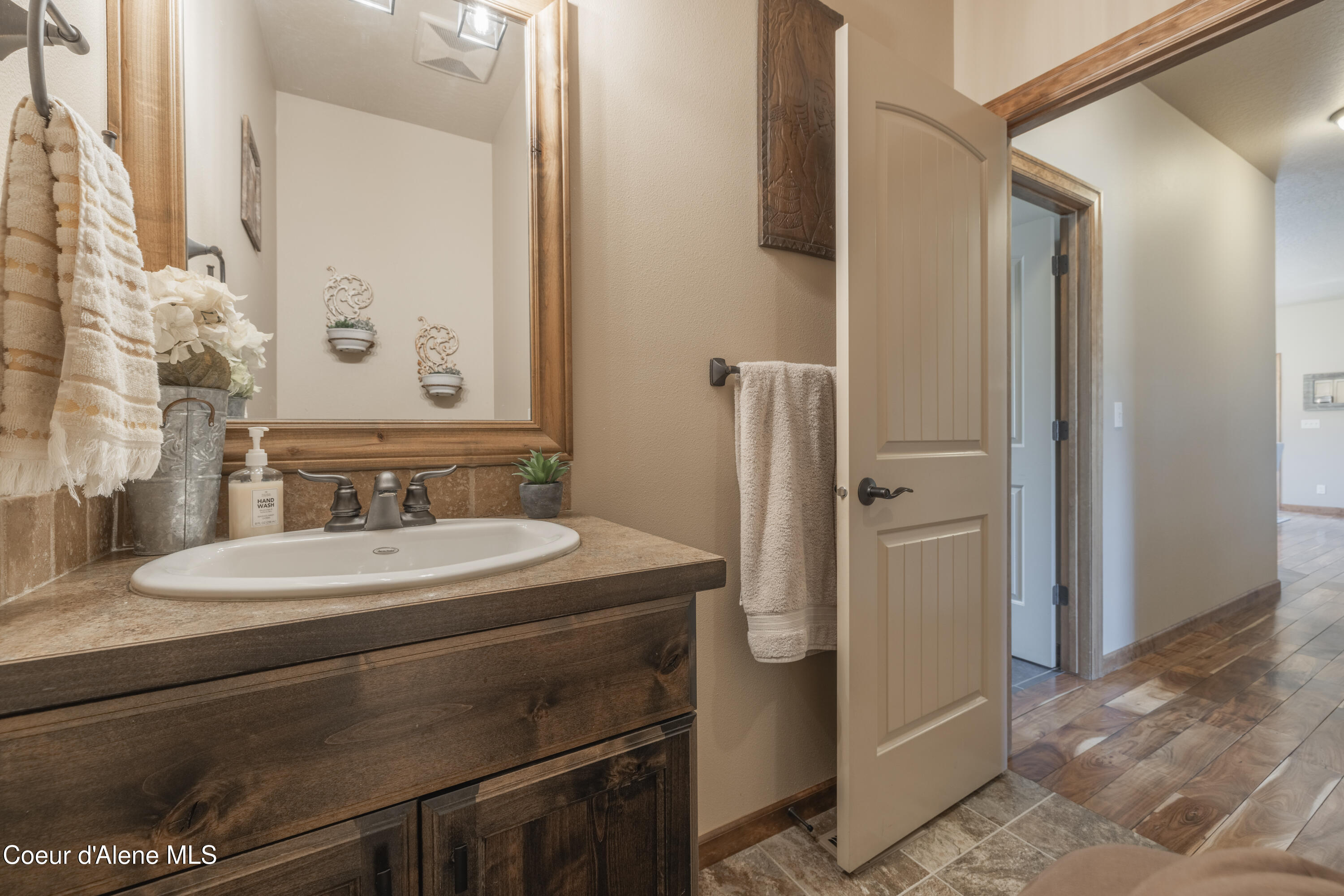 Hayden, Idaho 83835, United States, 4 Bedrooms Bedrooms, ,3 BathroomsBathrooms,Residential,Active,128186