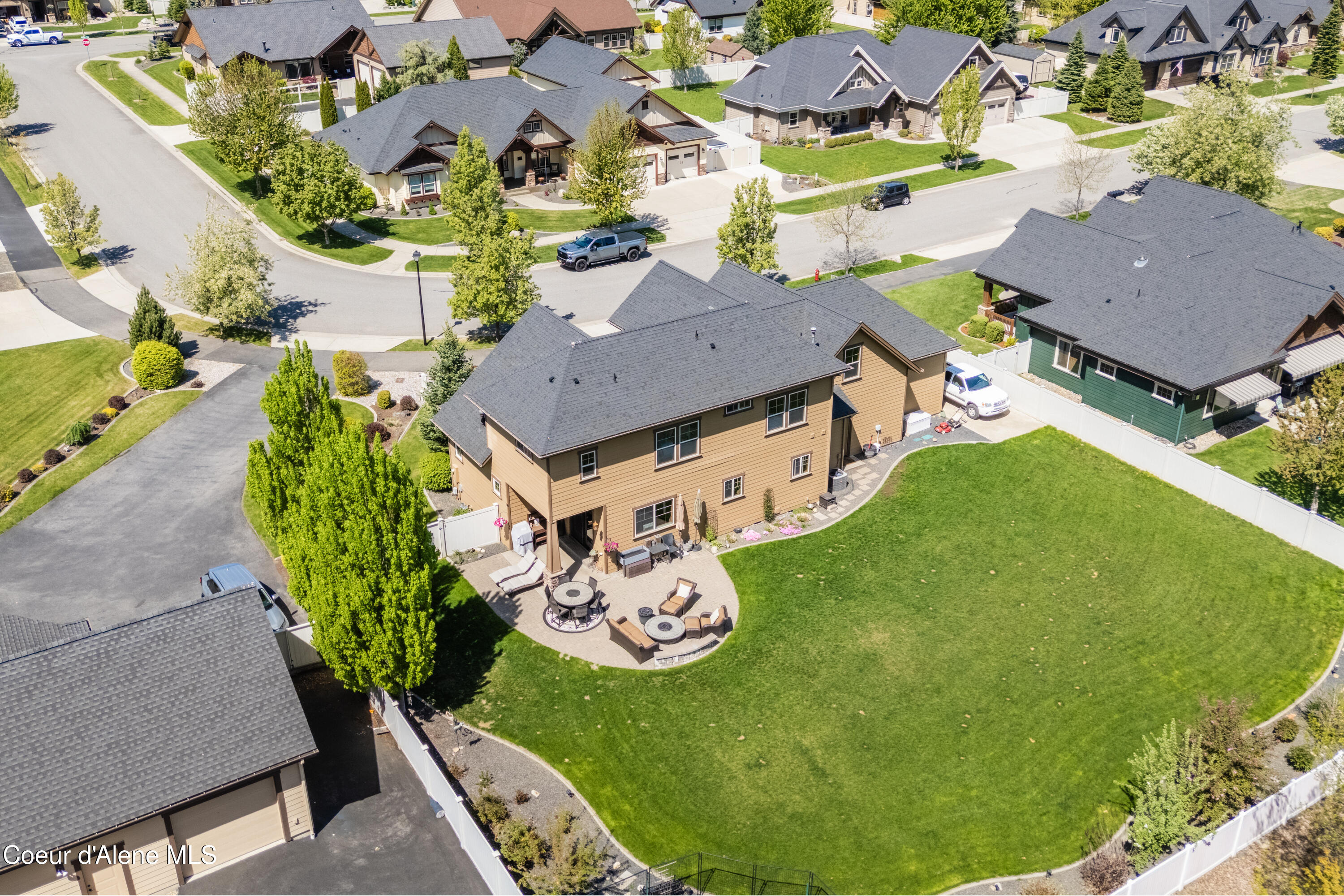 Hayden, Idaho 83835, United States, 4 Bedrooms Bedrooms, ,3 BathroomsBathrooms,Residential,Active,128186