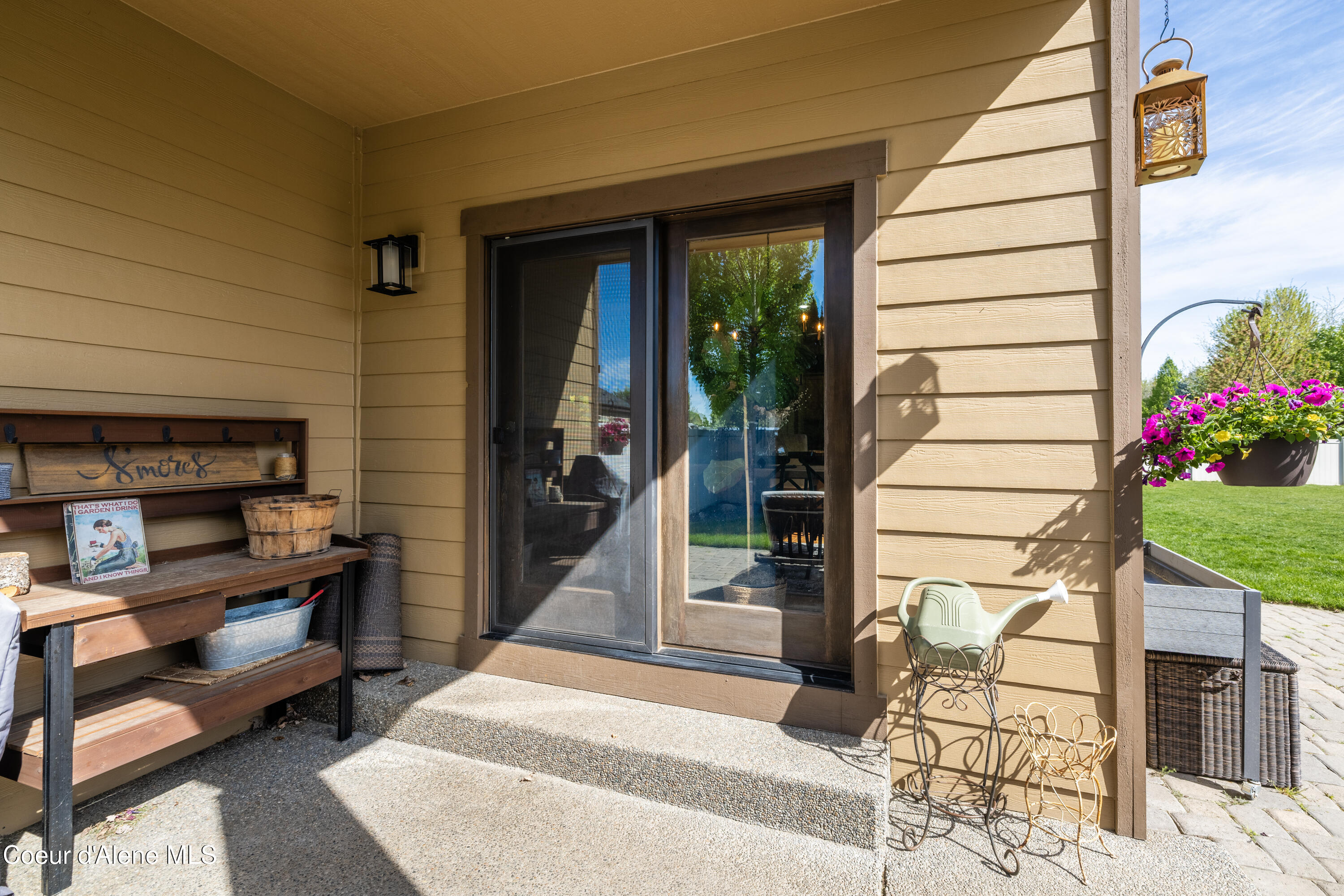 Hayden, Idaho 83835, United States, 4 Bedrooms Bedrooms, ,3 BathroomsBathrooms,Residential,Active,128186