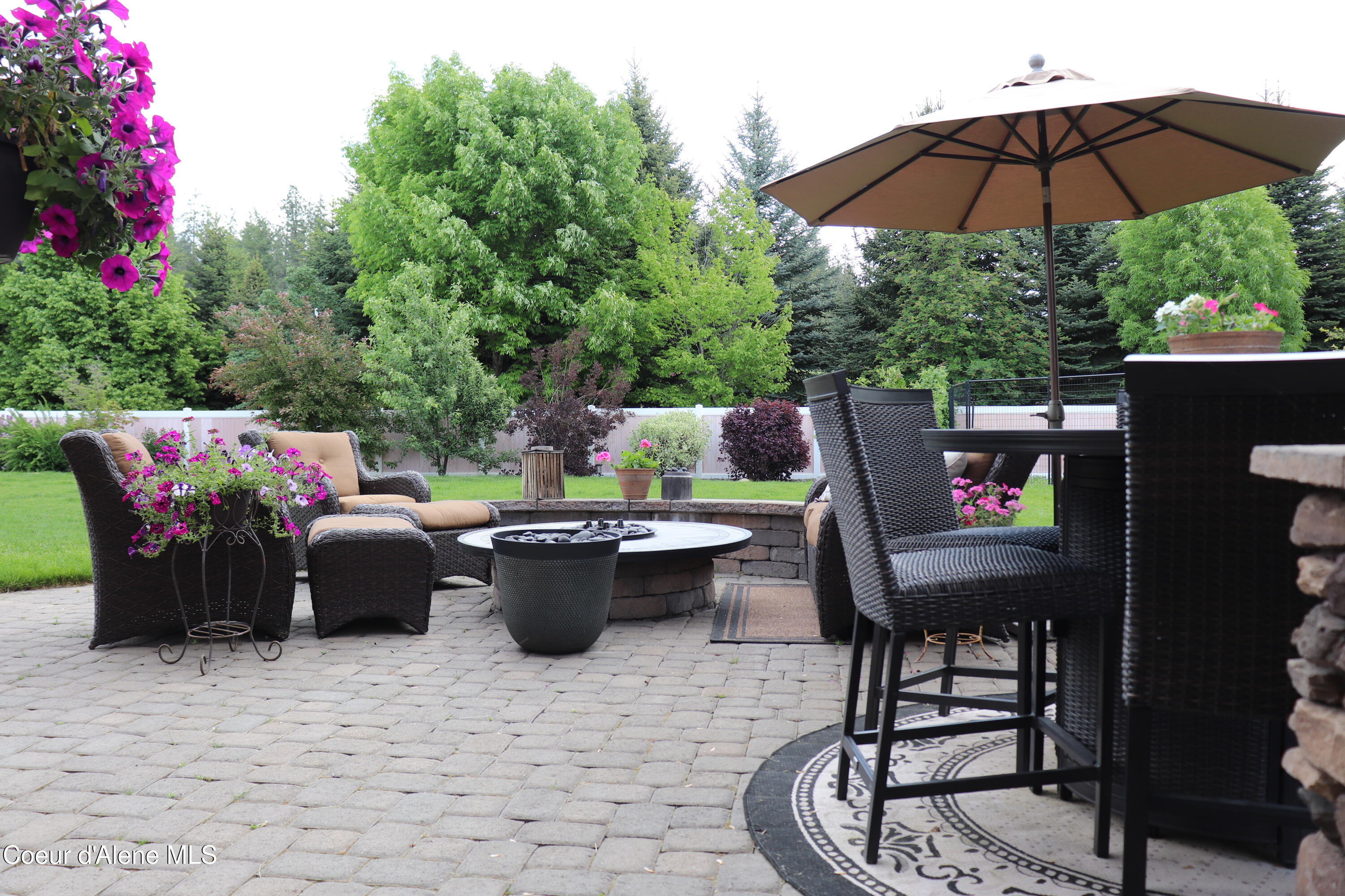 Hayden, Idaho 83835, United States, 4 Bedrooms Bedrooms, ,3 BathroomsBathrooms,Residential,Active,128186