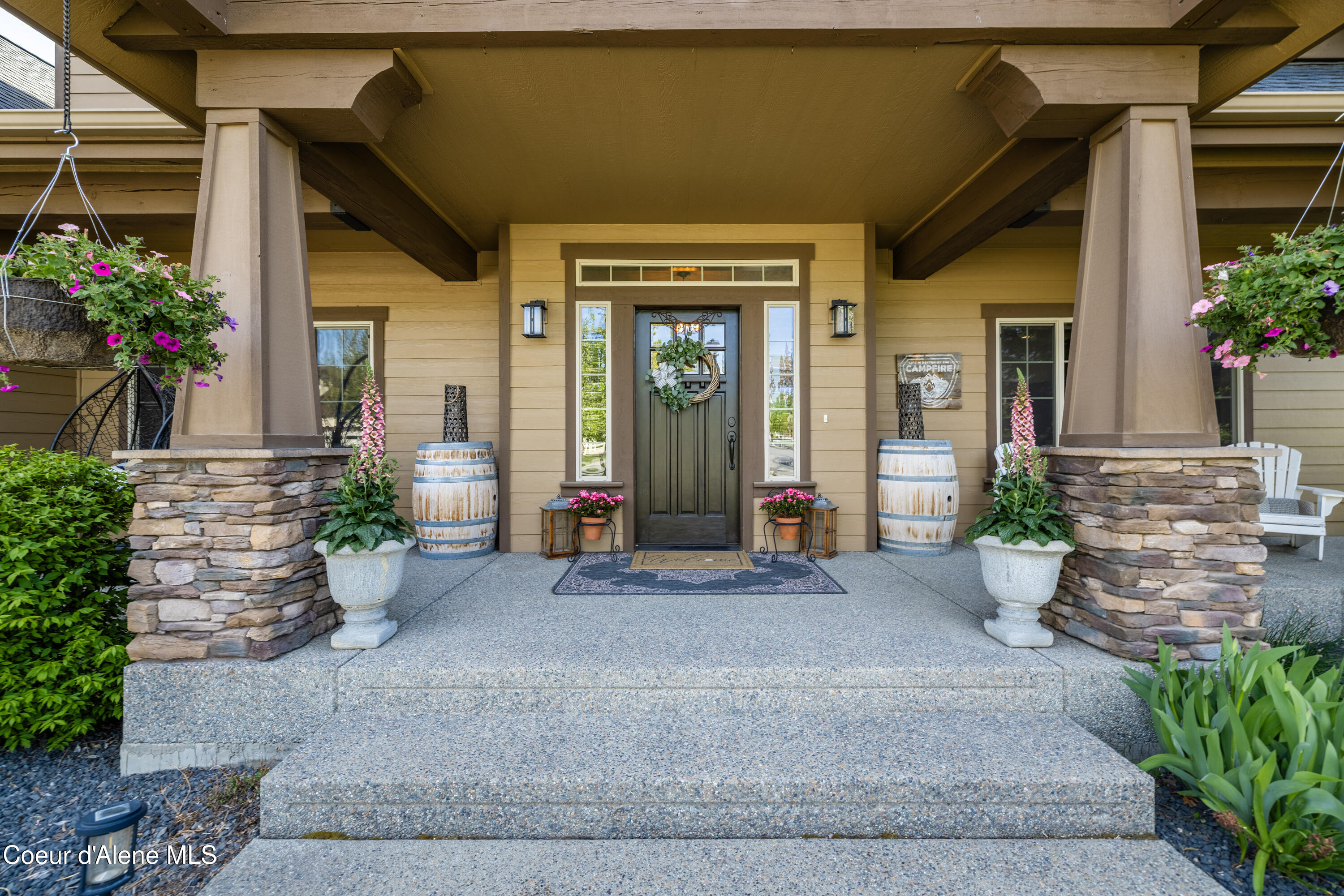 Hayden, Idaho 83835, United States, 4 Bedrooms Bedrooms, ,3 BathroomsBathrooms,Residential,Active,128186