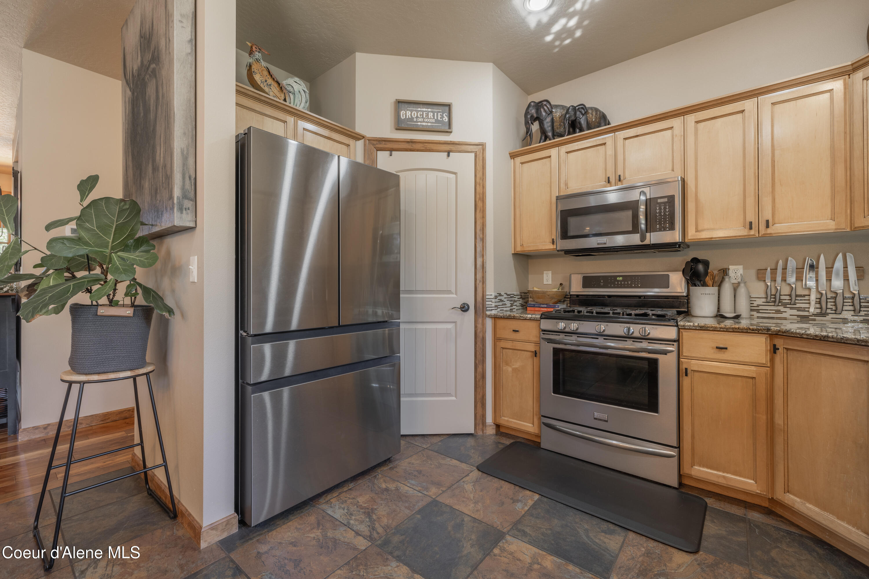 Hayden, Idaho 83835, United States, 4 Bedrooms Bedrooms, ,3 BathroomsBathrooms,Residential,Active,128186