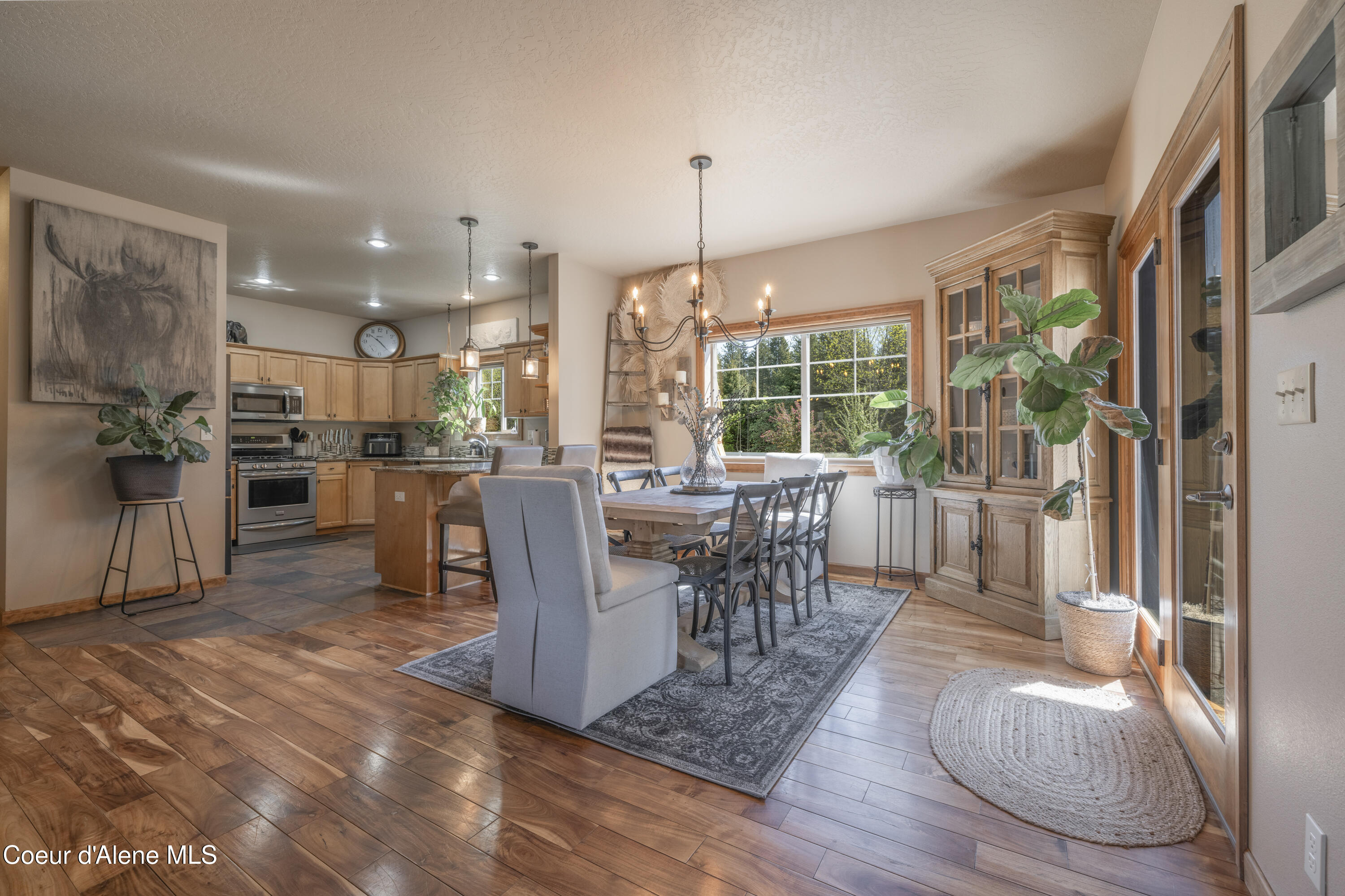 Hayden, Idaho 83835, United States, 4 Bedrooms Bedrooms, ,3 BathroomsBathrooms,Residential,Active,128186