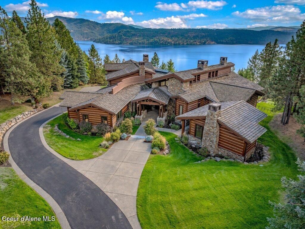 Photo of 6252 PLATINUM Dr, Coeur dAlene, ID 83814 (MLS # 26-4226)