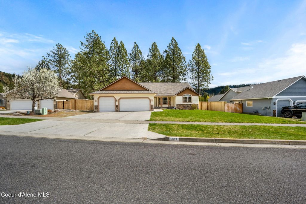 Photo of 3684 Miners Loop, Coeur dAlene, ID 83815 (MLS # 26-3958)