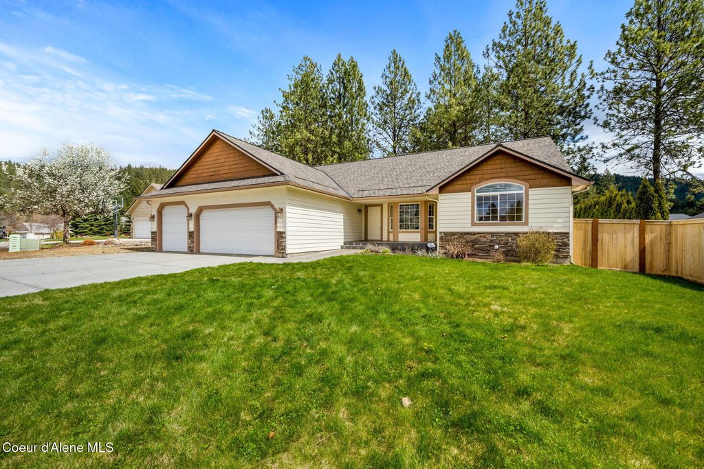 Photo of 3684 Miners Loop, Coeur dAlene, ID 83815 (MLS # 26-3958)