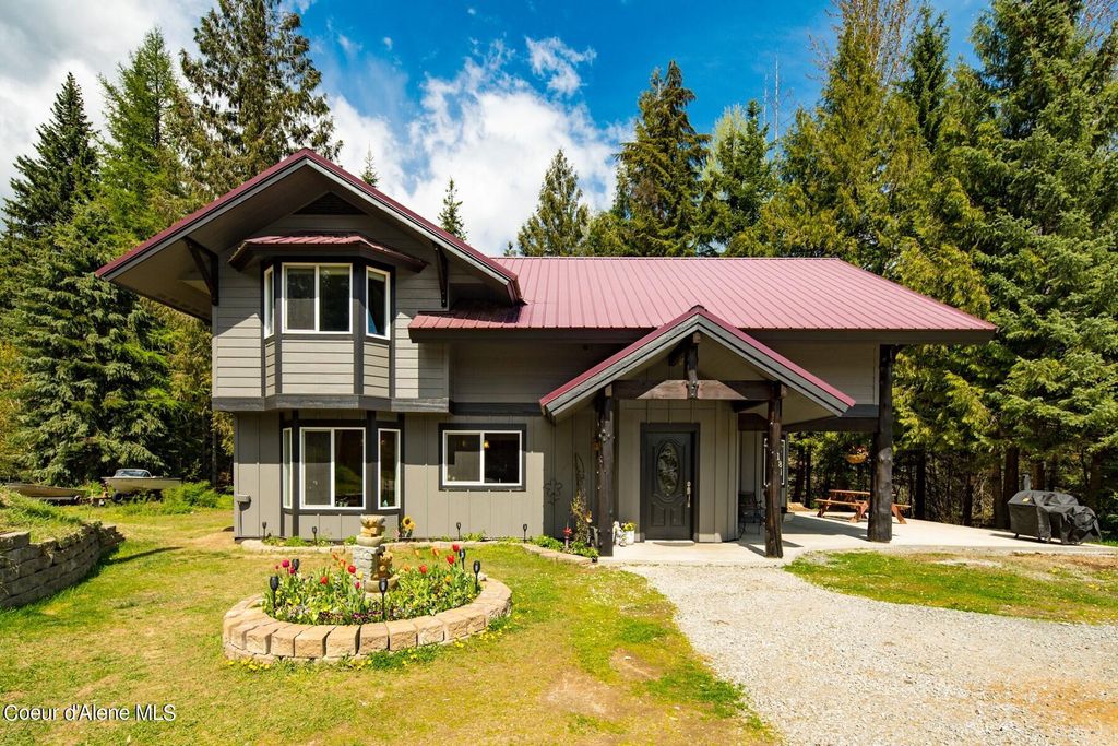Photo of 181 Calypso Ln, Sandpoint, ID 83864 (MLS # 25-4191)