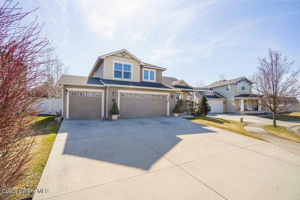 Photo of 1688 Umpqua Ct, Post Falls, ID 83854 (MLS # 26-1834)