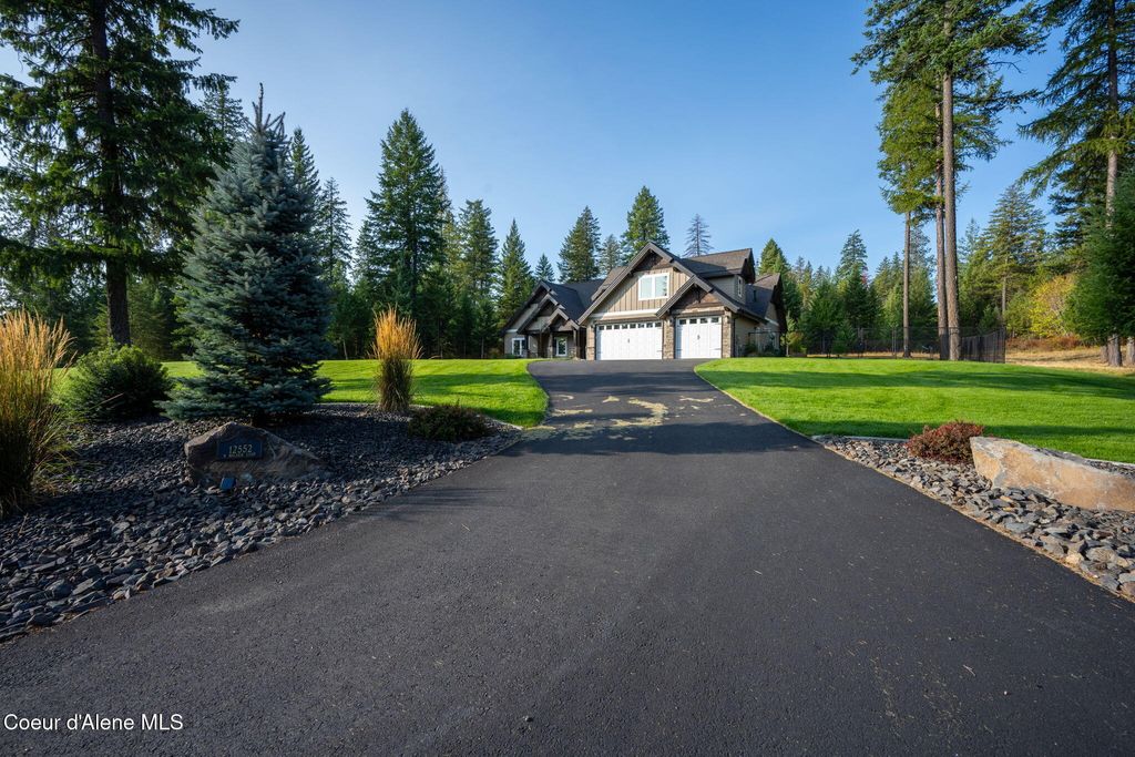 Photo of 12552 WALDEN Loop, Rathdrum, ID 83858 (MLS # 25-9493)