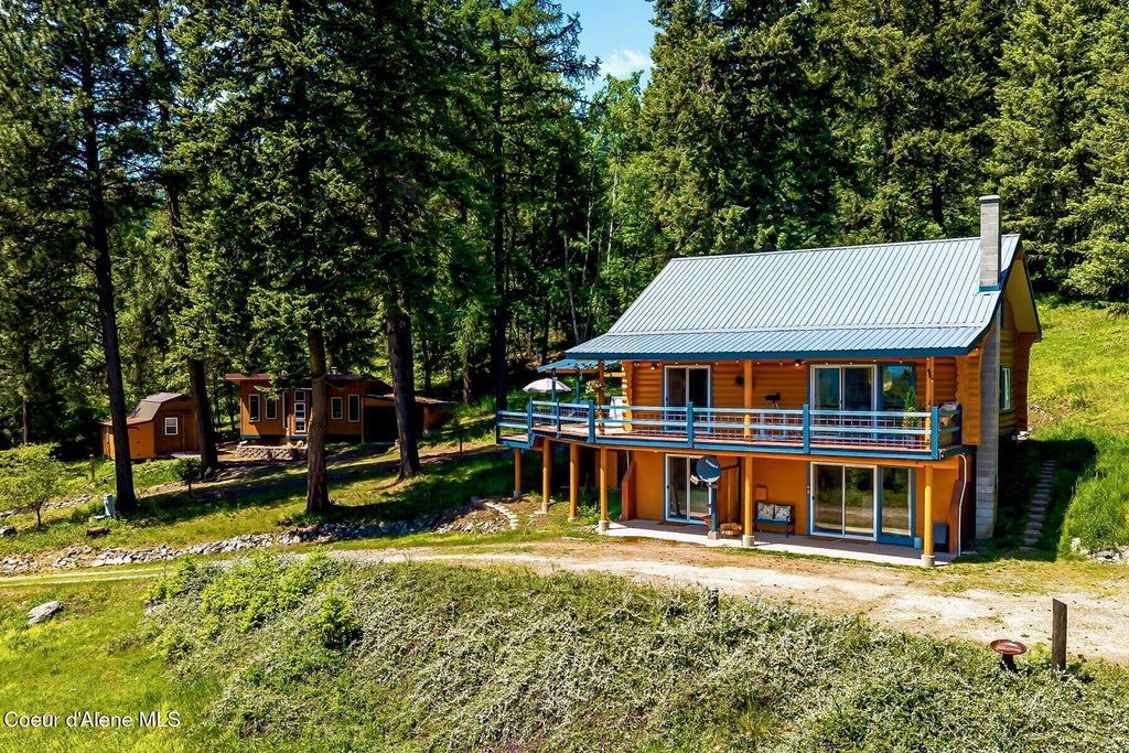 Photo of 185 Larchwood Dr, Sagle, ID 83860 (MLS # 26-5637)