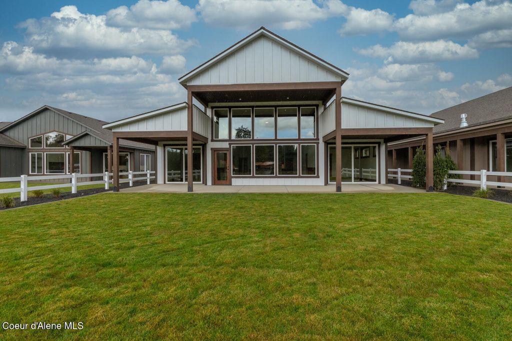 Photo of 137 Backtrack Rd, Sandpoint, ID 83864 (MLS # 25-9430)