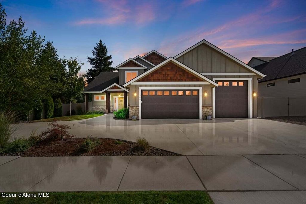 Photo of 11388 ARMONIA Way, Hayden, ID 83835 (MLS # 25-9498)