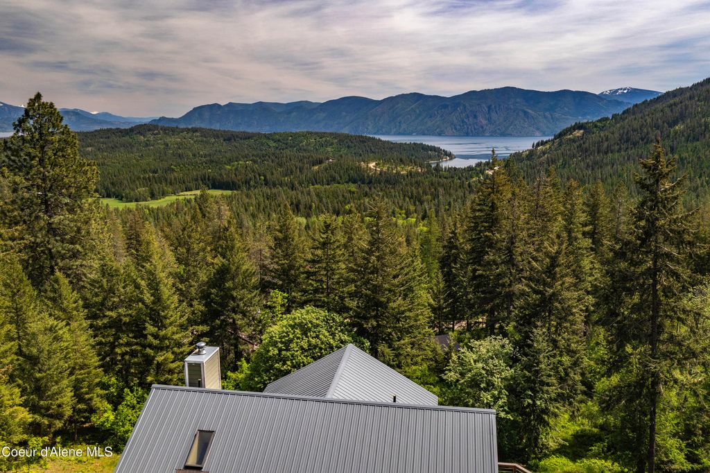 Photo of 181 Spring View View, Sagle, ID 83860 (MLS # 26-5000)