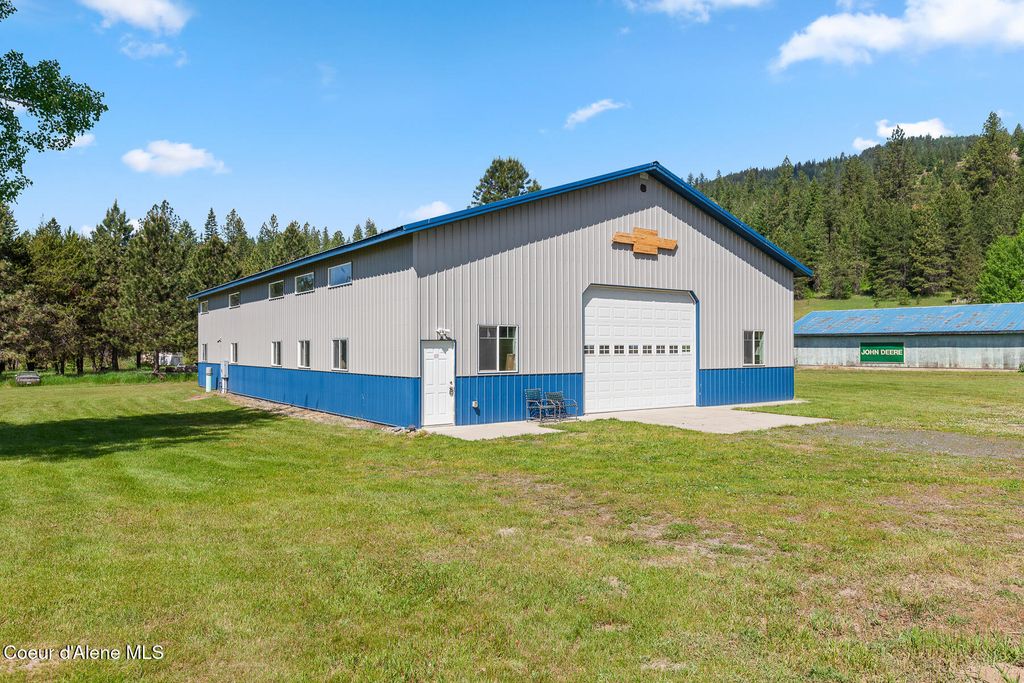 Photo of 26277 CHEVROLANE Way, Rathdrum, ID 83858 (MLS # 25-6090)