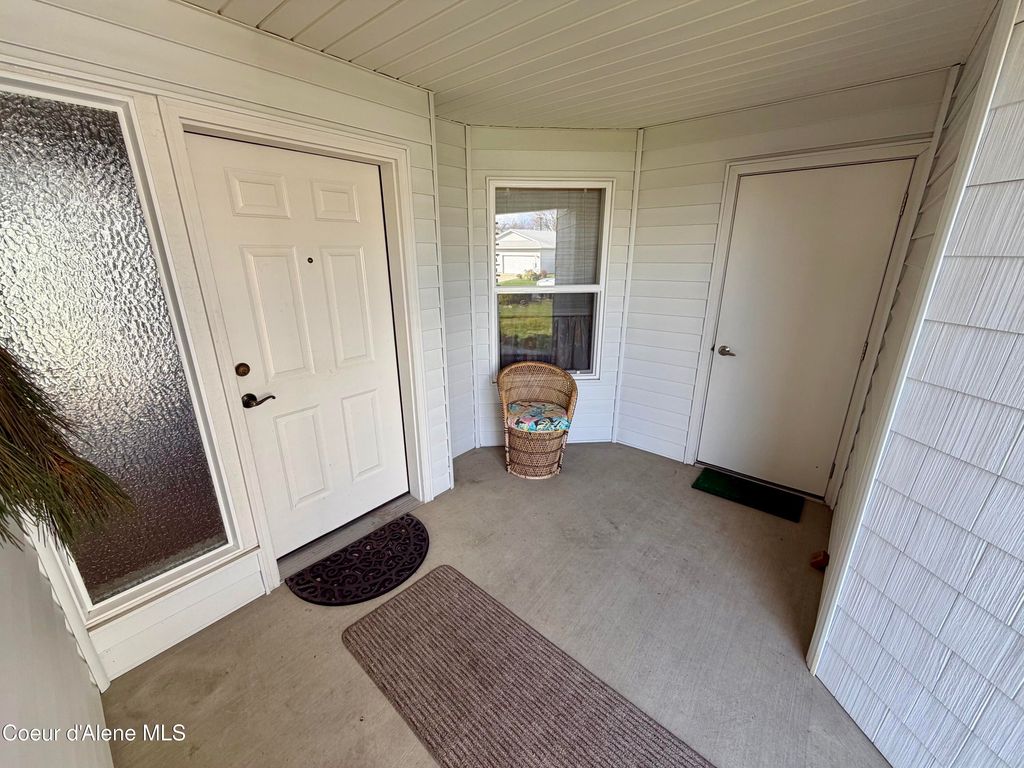 Photo of 1446 Woodlawn Dr, Hayden, ID 83835 (MLS # 26-2642)