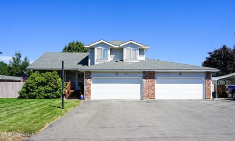 Photo of 623 Maple Pl, Hayden, ID 83835 (MLS # 25-8451)
