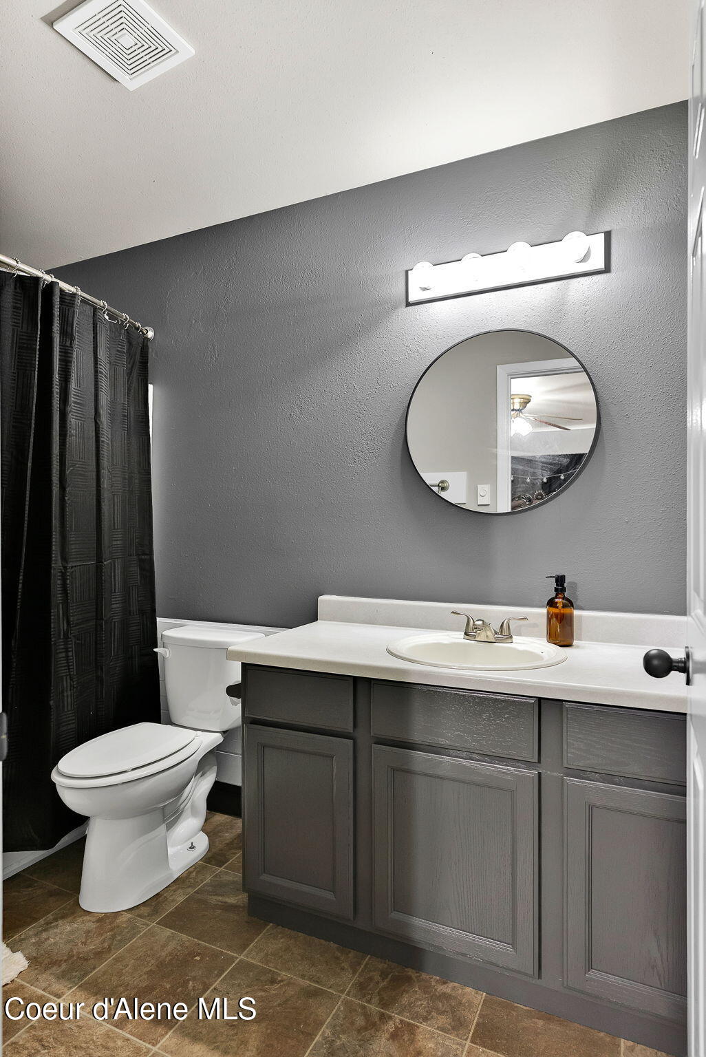 2007 N Mackenzie Drive, Post Falls, Idaho image 18