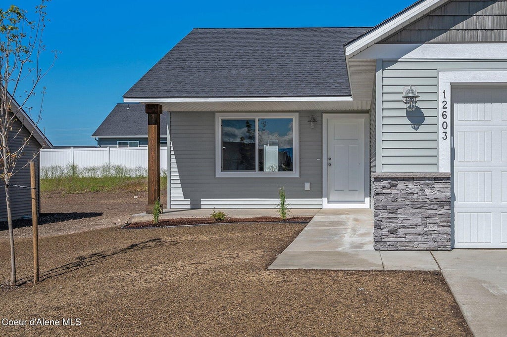 Photo of 11720 SIMMONS LN, Rathdrum, ID 83858 (MLS # 26-9921)