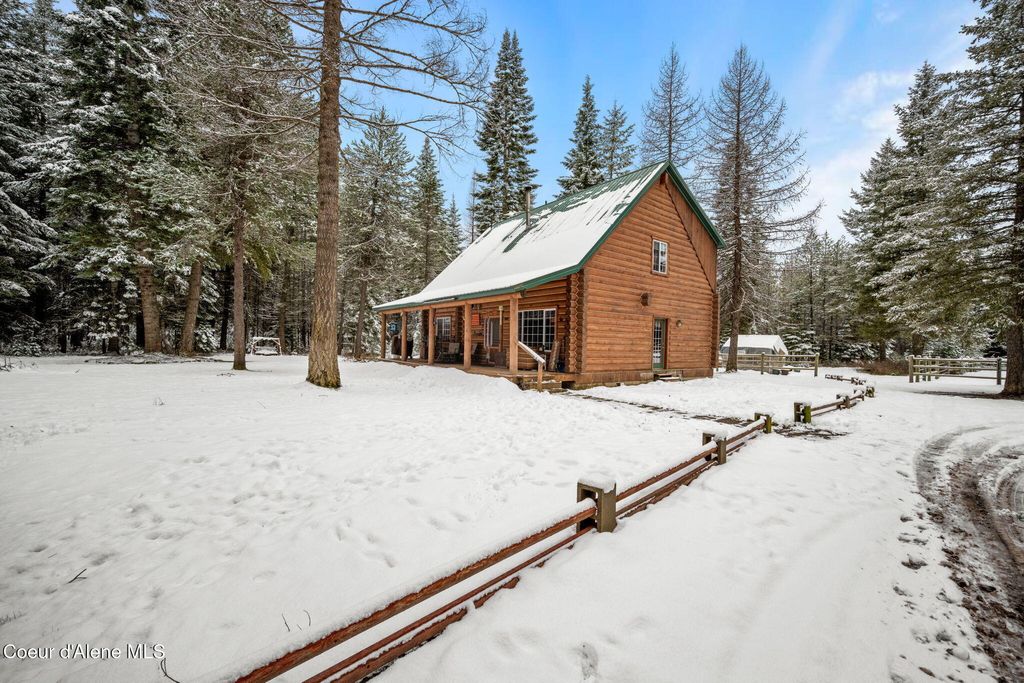 Photo of 25165 Vista View View, Rathdrum, ID 83858 (MLS # 26-2434)