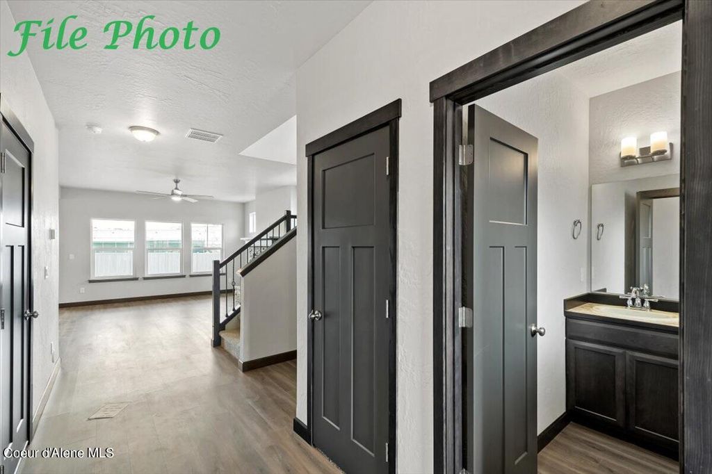 Photo of 1119 Jersey St, Sandpoint, ID 83864 (MLS # 25-10213)