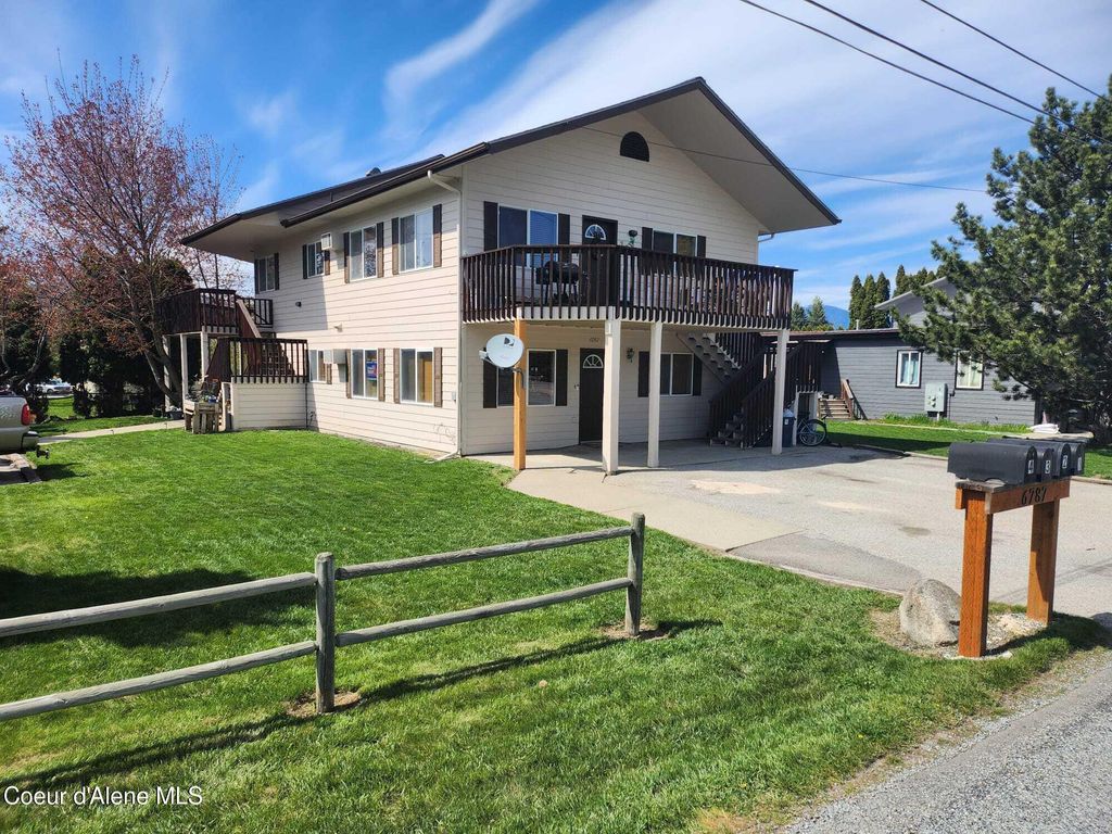 Photo of 6787 Badger St, Bonners Ferry, ID 83805 (MLS # 25-3311)