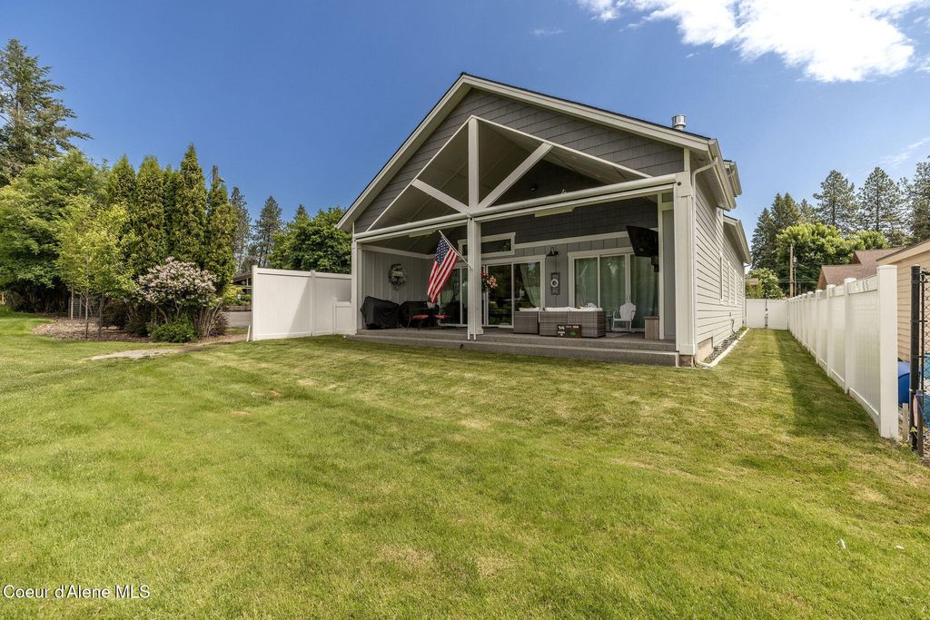 Photo of 10383 MORRIS Rd, Hayden Lake, ID 83835 (MLS # 25-5598)