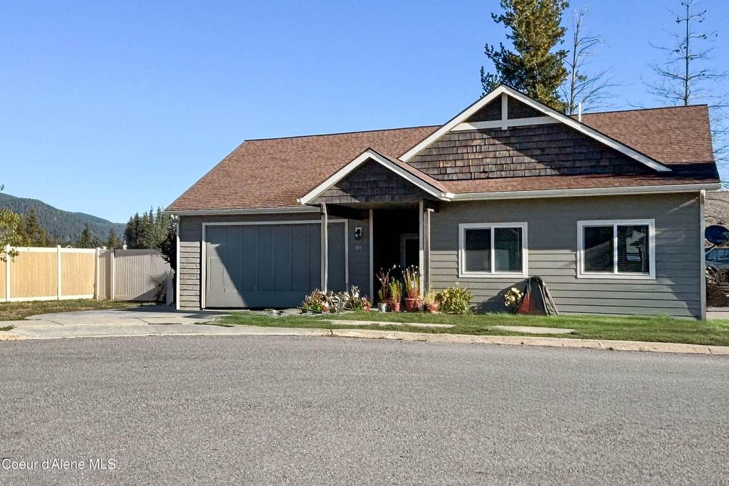 Photo of 318 Creekview Ct, Sandpoint, ID 83864 (MLS # 26-3699)