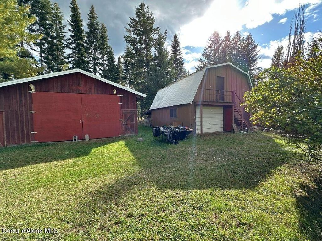 Photo of 1557 Pleasant Valley Valley, Naples, ID 83847 (MLS # 25-10132)